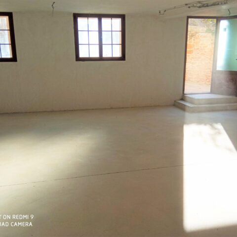 Interior de bloque de viviendas en el Casco Histórico de Artajona