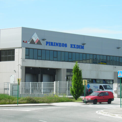Nave Pirineos Exdim en Barbatain